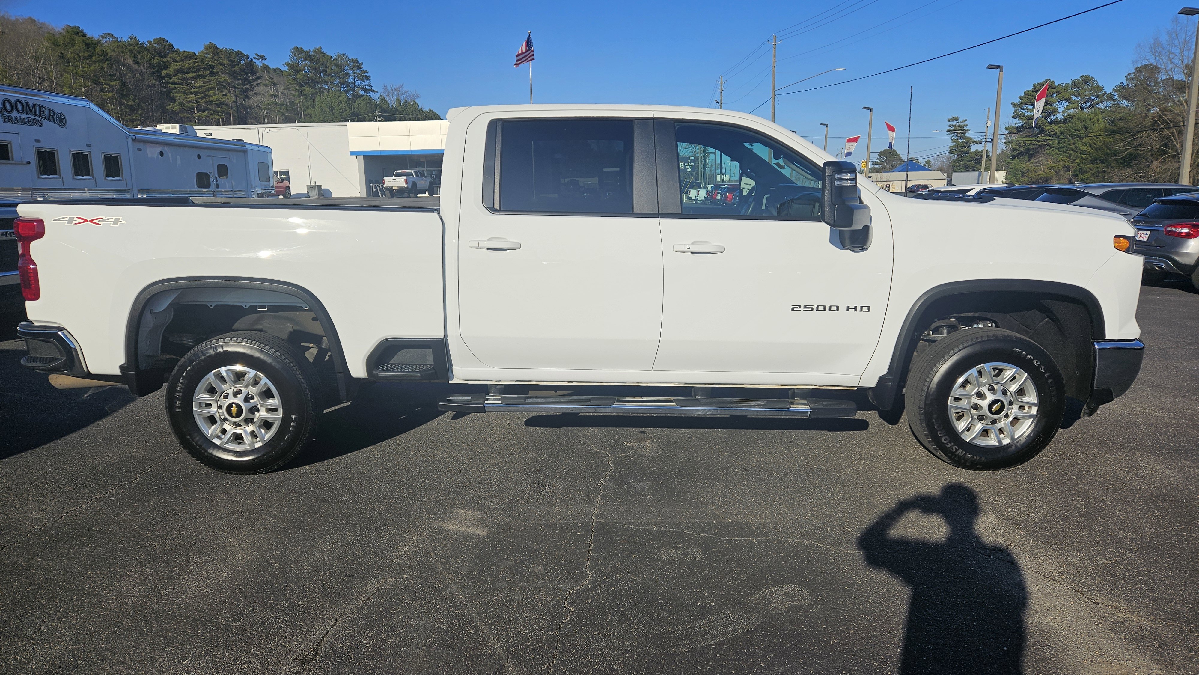 Used 2025 Chevrolet Silverado 2500 LT w/ Convenience Package AWD/4WD image 5