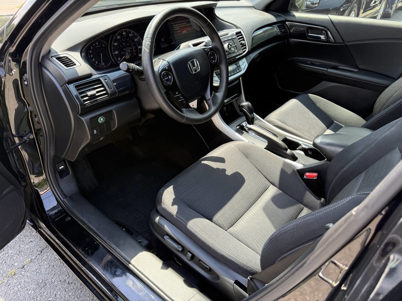 Used 2015 Honda Accord Sport image 8