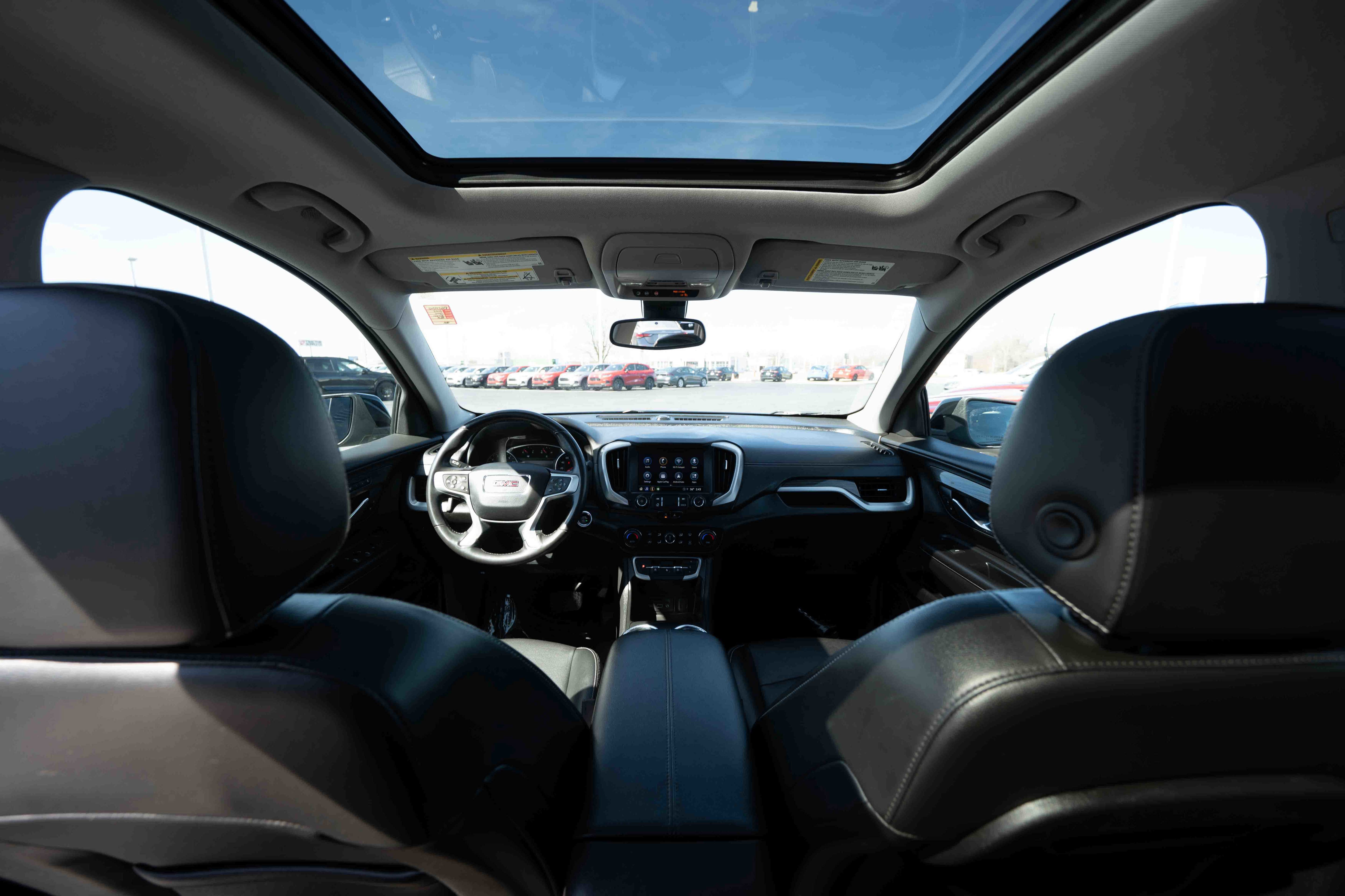 Used 2022 GMC Terrain SLT image 19