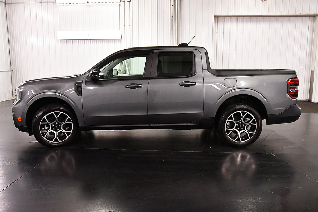 Used 2025 Ford Maverick Lariat w/ 4K Tow Package AWD/4WD image 4