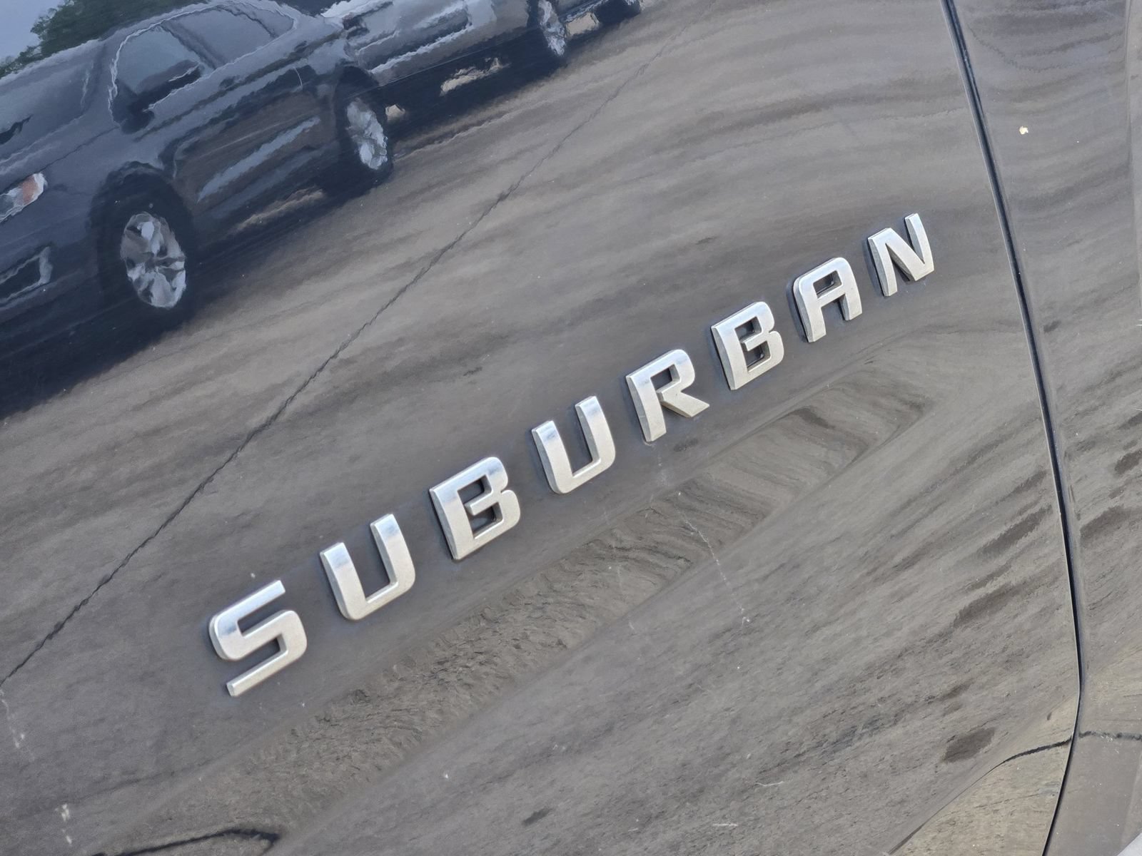 Used 2016 Chevrolet Suburban LS w/ Enhanced Driver Alert Package RWD image 12
