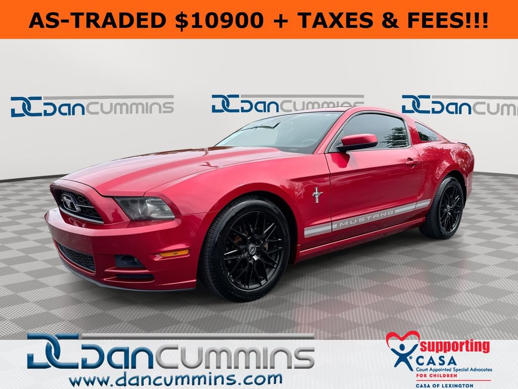 Used 2013 Ford Mustang Premium RWD image 1