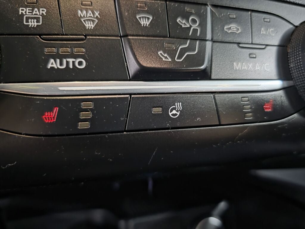Used 2020 Ford Escape SEL AWD/4WD image 14
