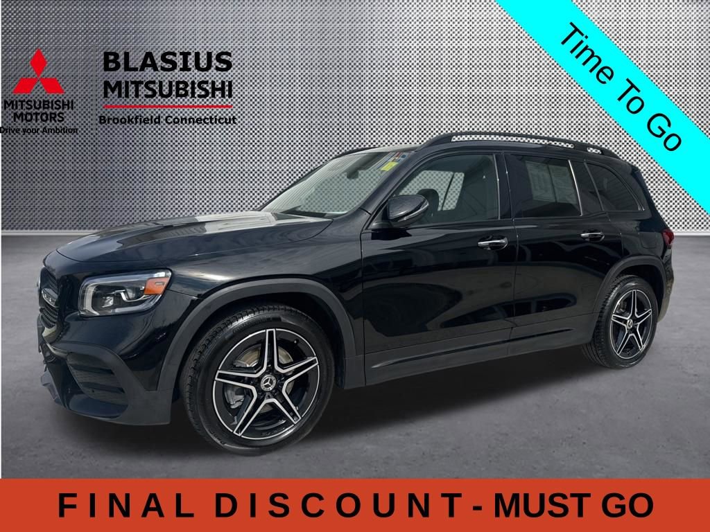 Used 2021 Mercedes-Benz GLB 250 4MATIC w/ AMG Line image 4