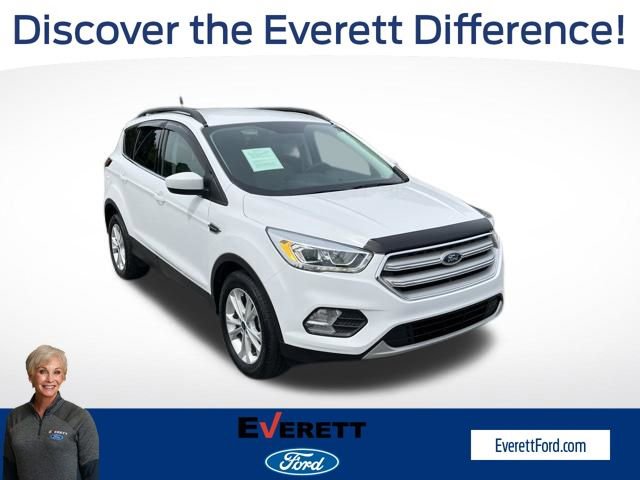 Used 2017 Ford Escape SE w/ Equipment Group 201A FWD image 1