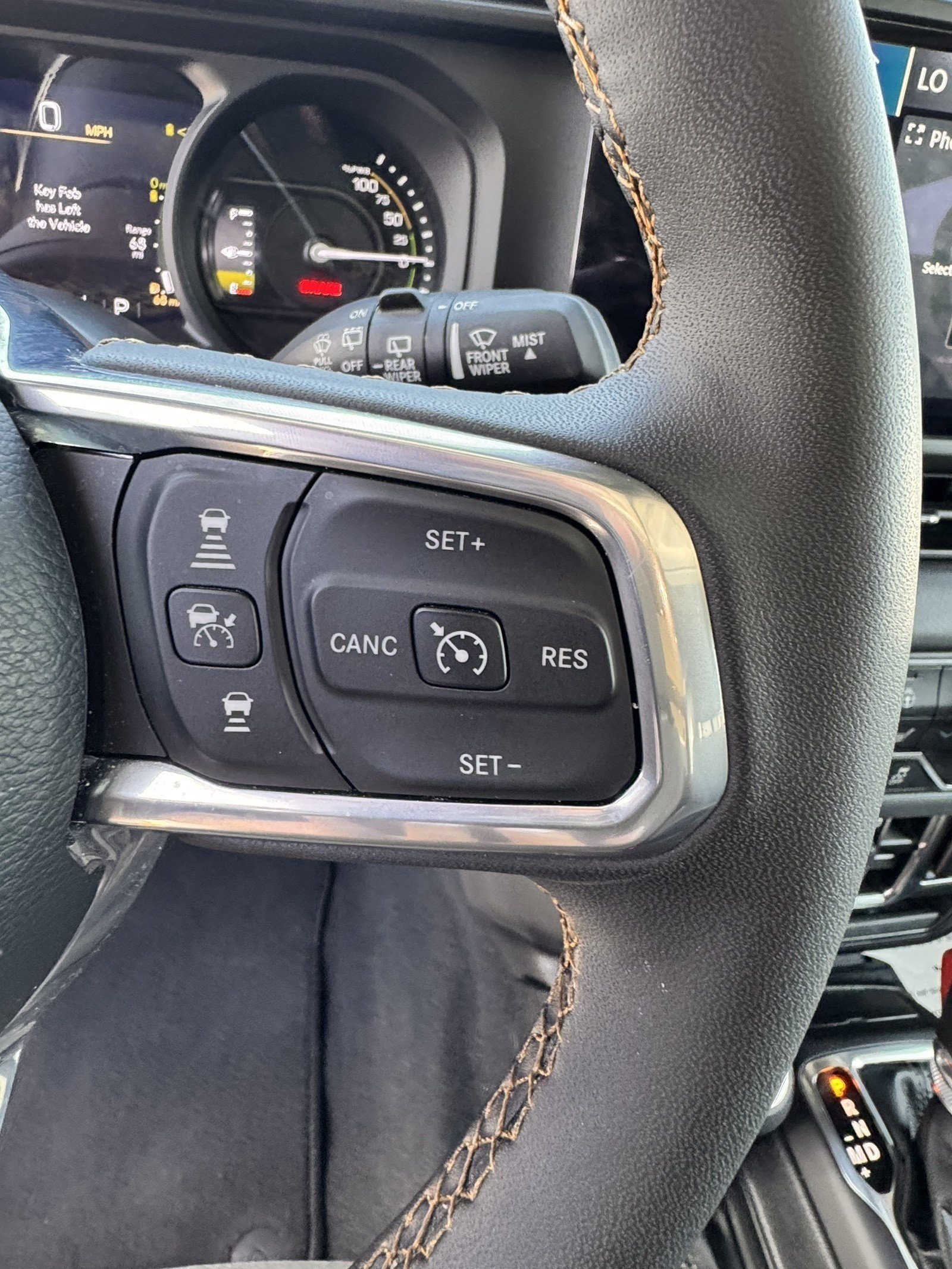 Used 2024 Jeep Wrangler Unlimited Sahara AWD/4WD image 15
