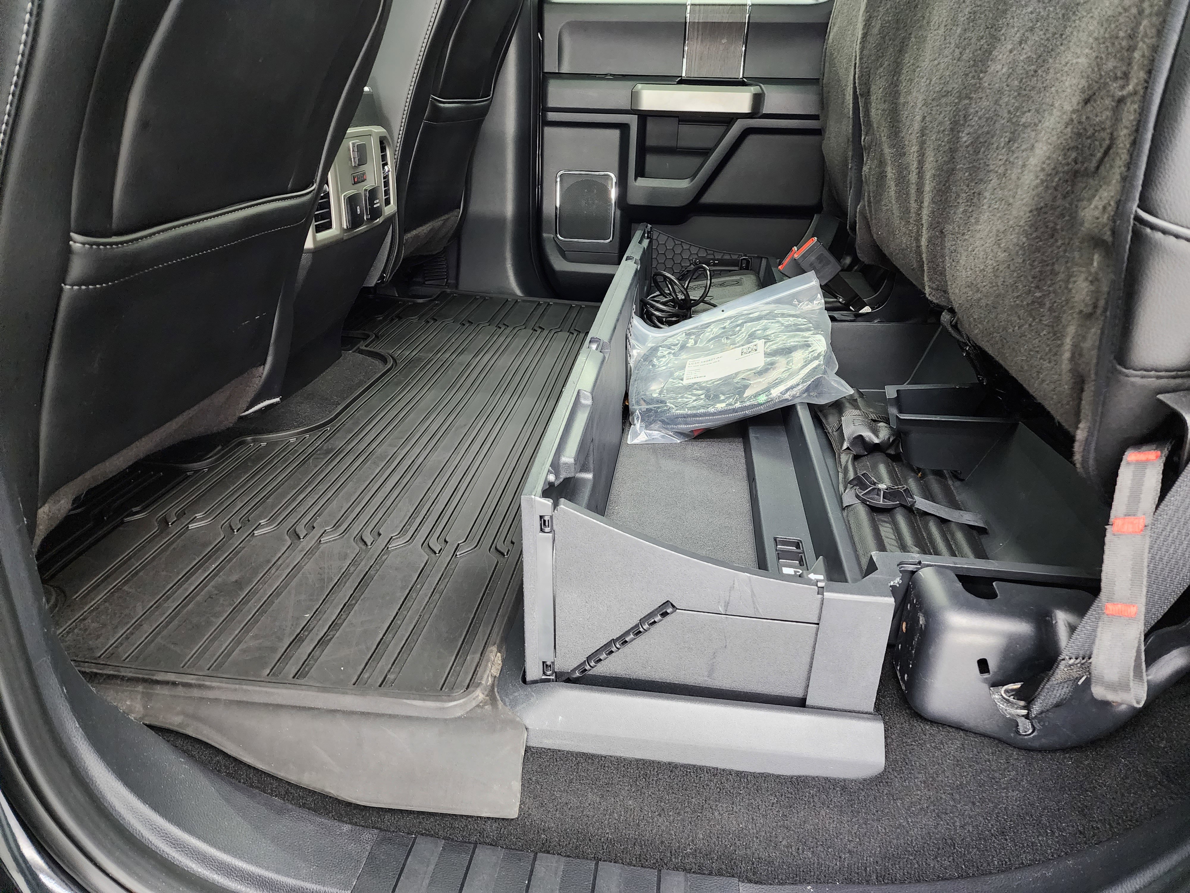 Used 2020 Ford F350 Lariat w/ Lariat Ultimate Package image 46