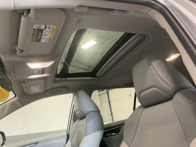 Used 2025 Toyota RAV4 XLE Premium w/ Weather Package AWD/4WD image 18