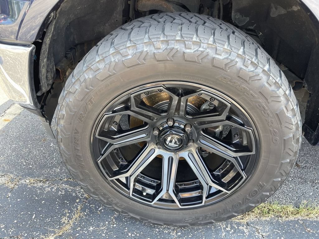 Used 2019 Ford F150 Lariat w/ Equipment Group 502A Luxury AWD/4WD image 2