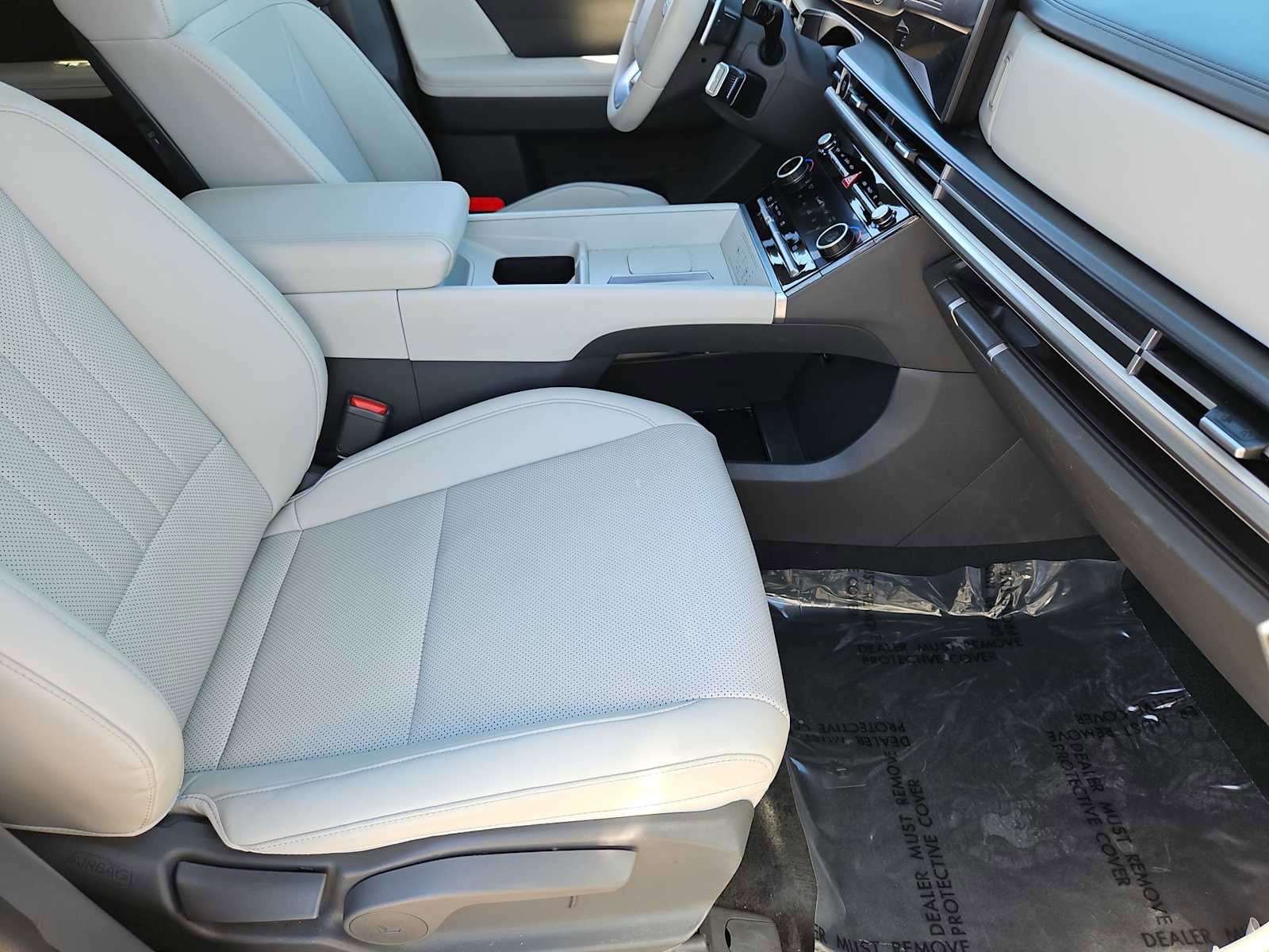 Certified 2025 Hyundai Santa Fe SEL image 21