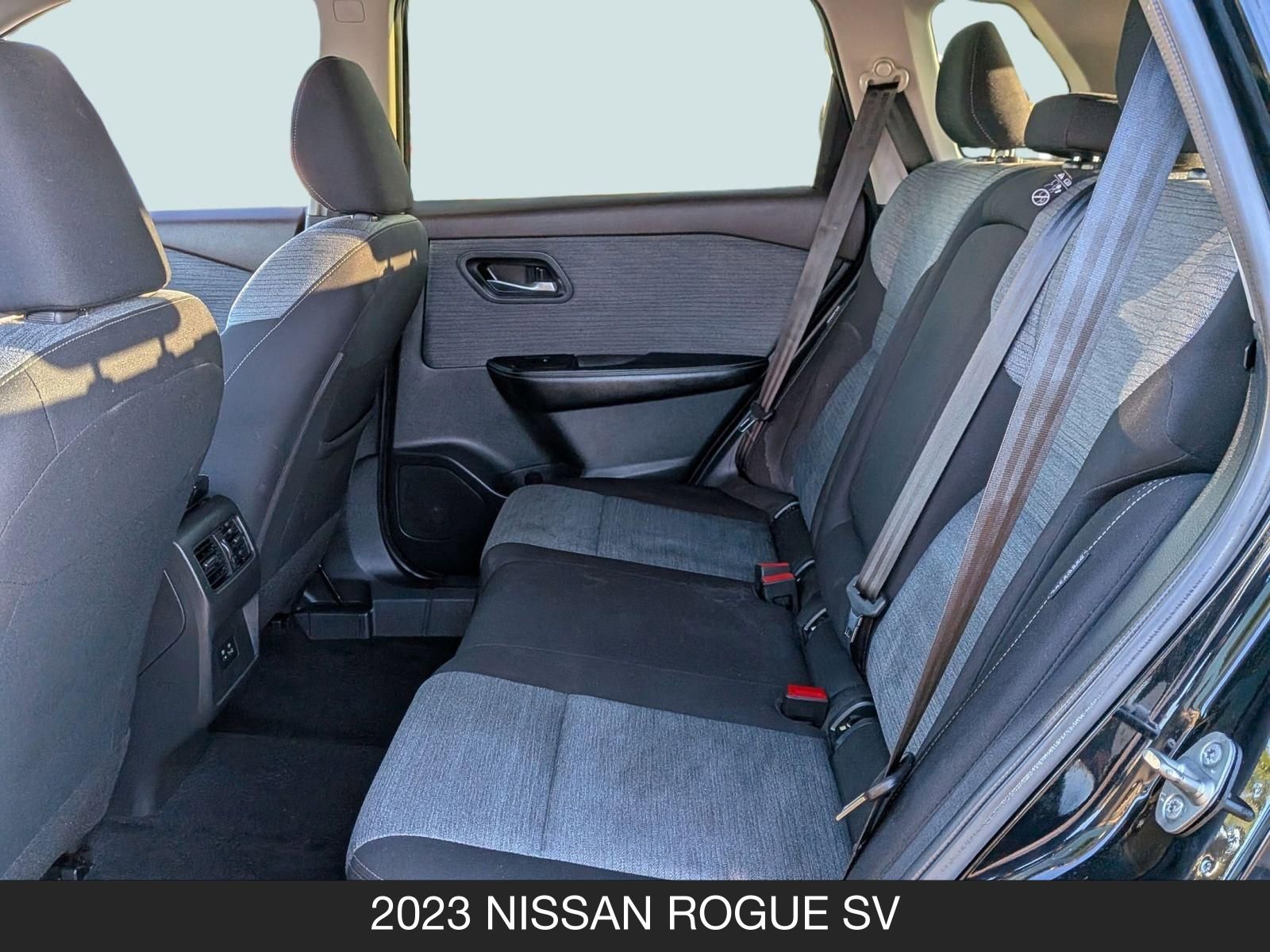 Certified 2023 Nissan Rogue SV image 16