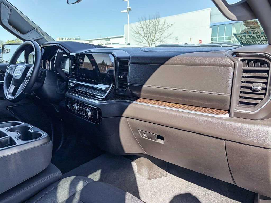 Used 2024 GMC Sierra 1500 SLE image 35