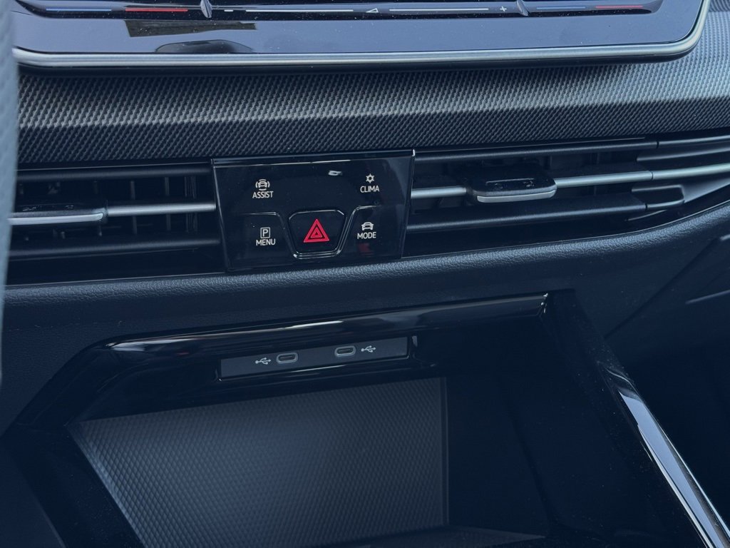 New 2025 Volkswagen GTI SE image 33