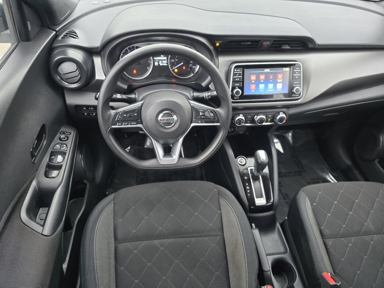 Used 2020 Nissan Kicks S image 23