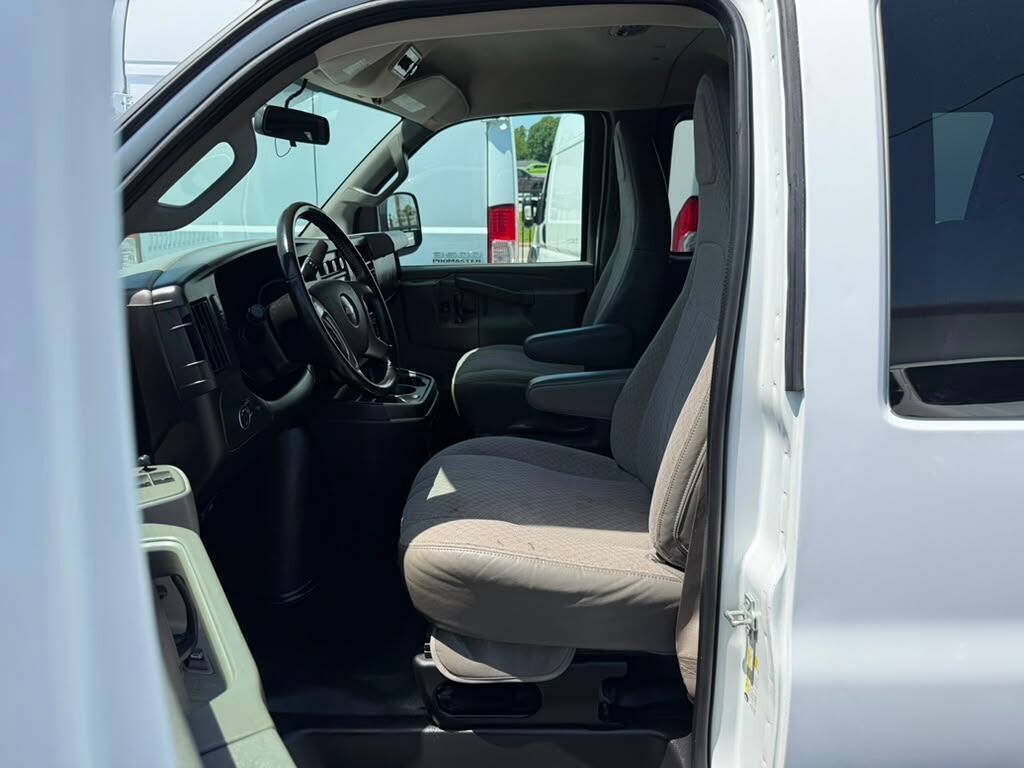 Used 2016 Chevrolet Express 2500 LS RWD image 14