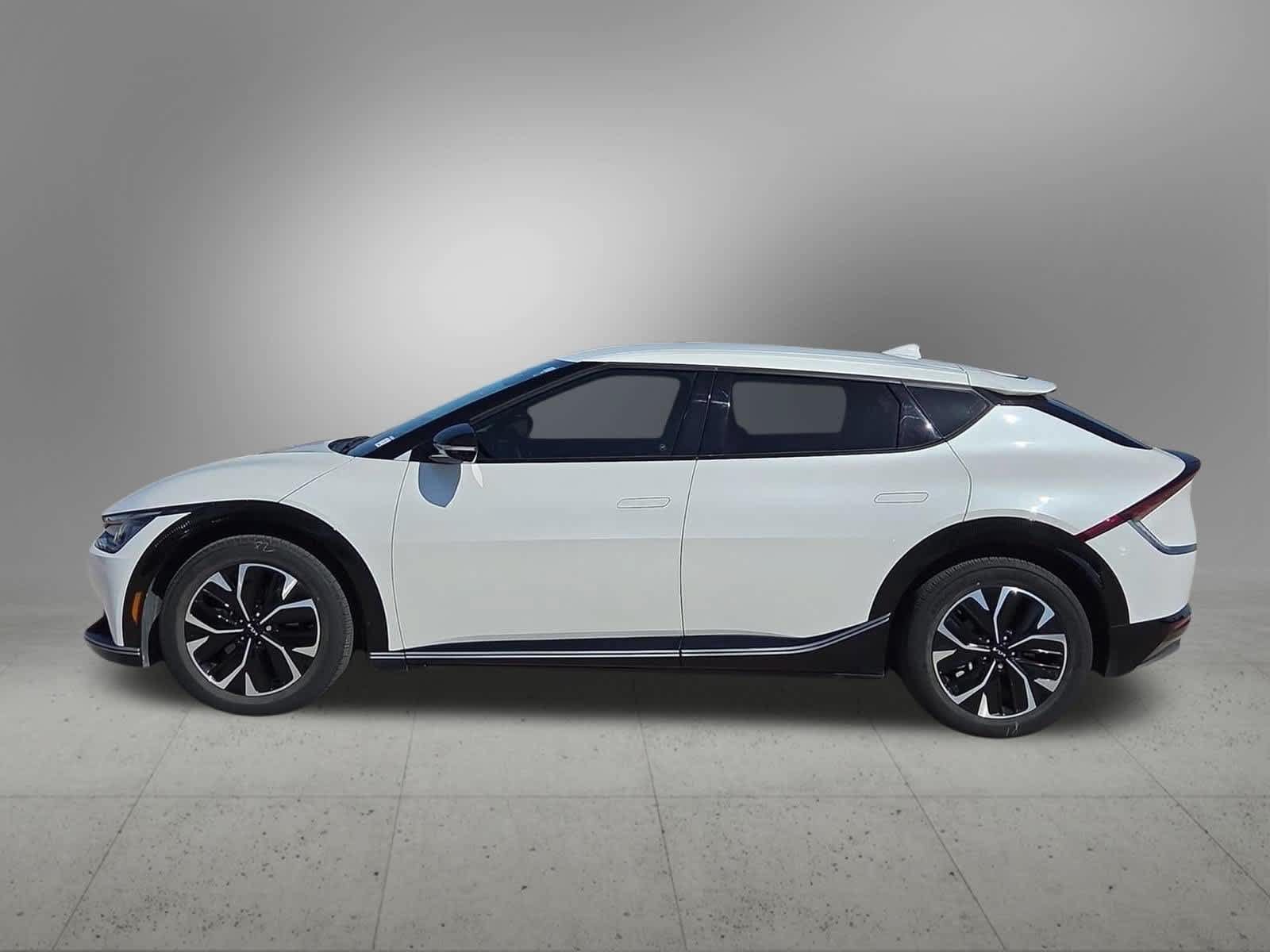 Certified 2022 Kia EV6 Wind RWD image 3