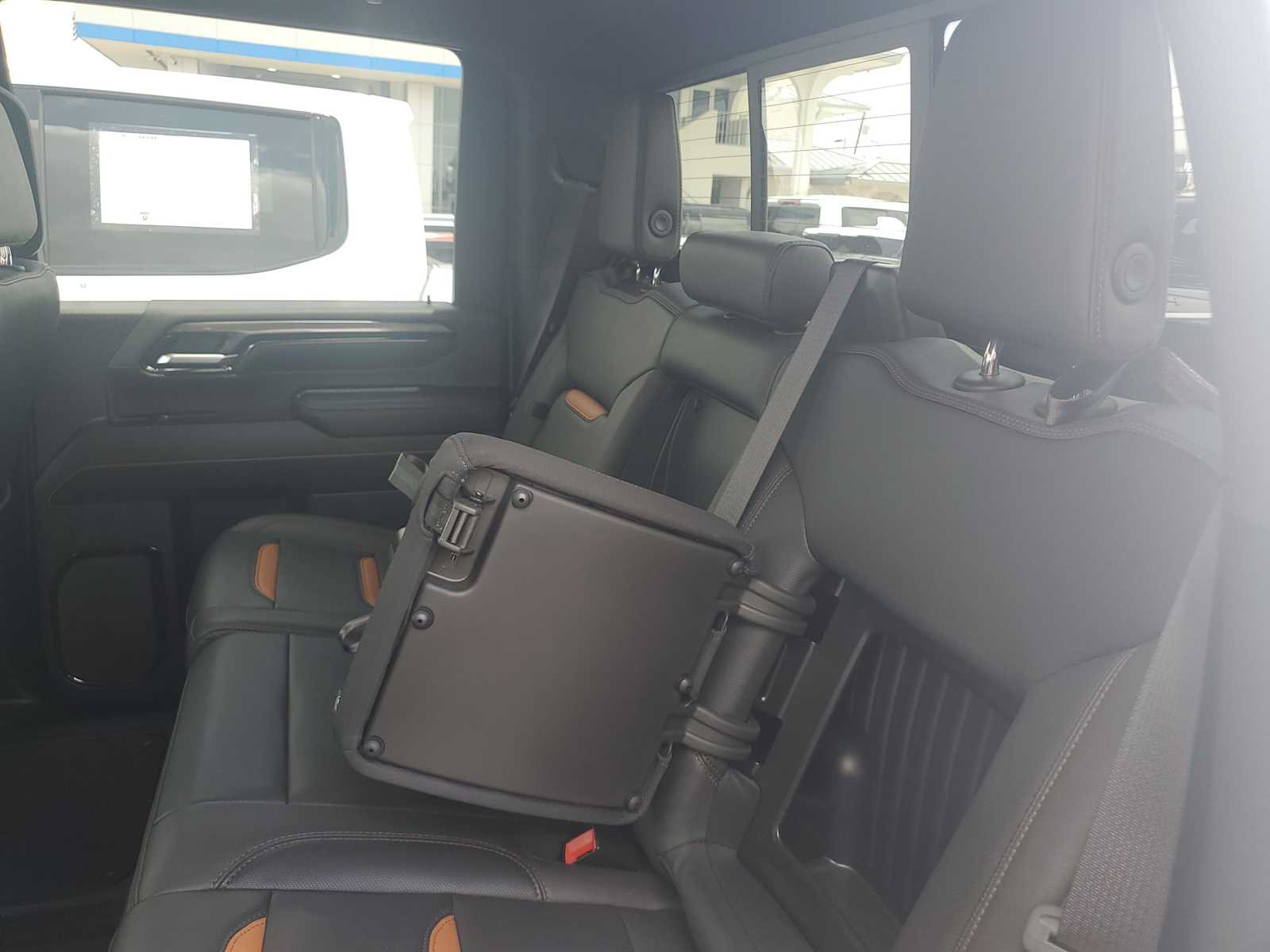 Used 2024 GMC Sierra 2500 AT4 w/ AT4 Premium Plus Package AWD/4WD image 25