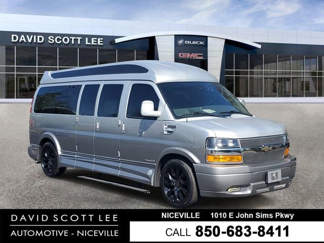 Used 2022 Chevrolet Express 2500 Extended w/ Enhanced Convenience Package RWD image 1