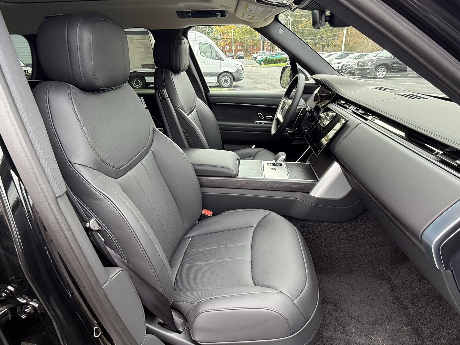 New 2025 Land Rover Range Rover SE AWD/4WD image 21