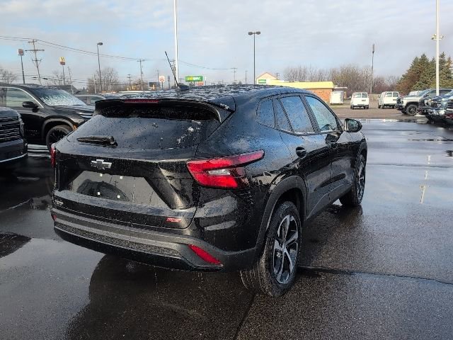 Used 2024 Chevrolet Trax RS FWD image 7