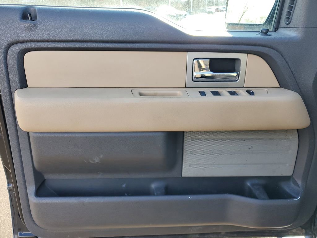 Used 2011 Ford F150 XLT w/ XLT Chrome Pkg image 19