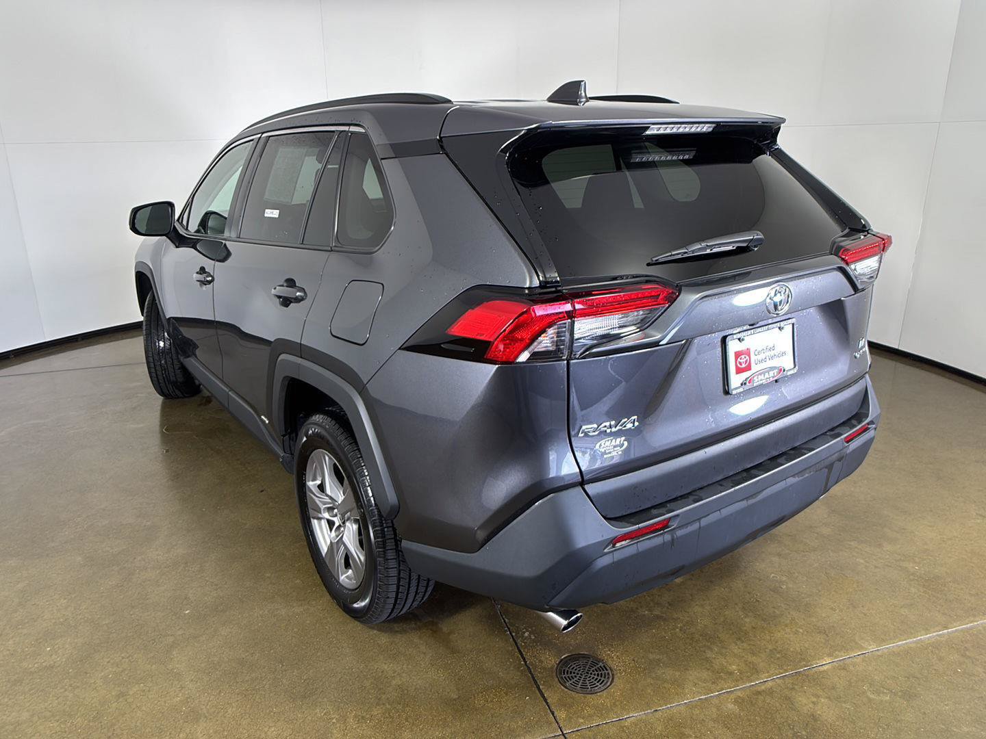 Used 2025 Toyota RAV4 LE AWD/4WD image 20