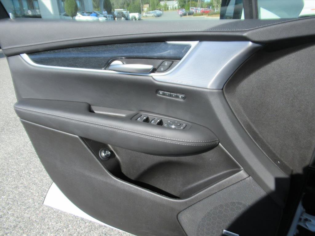 Used 2025 Cadillac XT5 Premium Luxury image 26