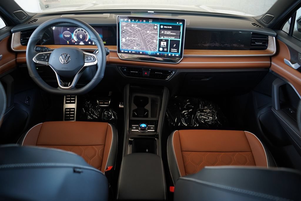 New 2026 Volkswagen Tiguan SEL R-Line AWD/4WD image 8
