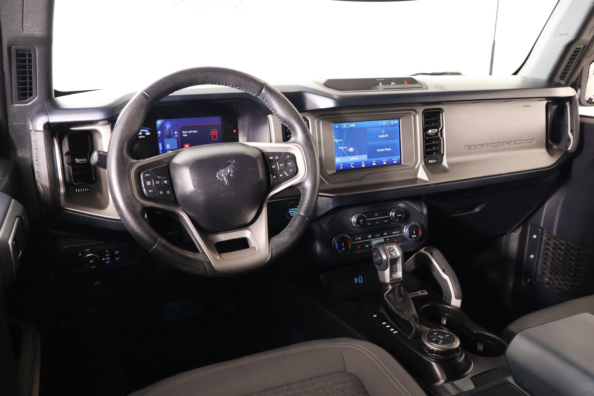Used 2022 Ford Bronco Outer Banks AWD/4WD image 2