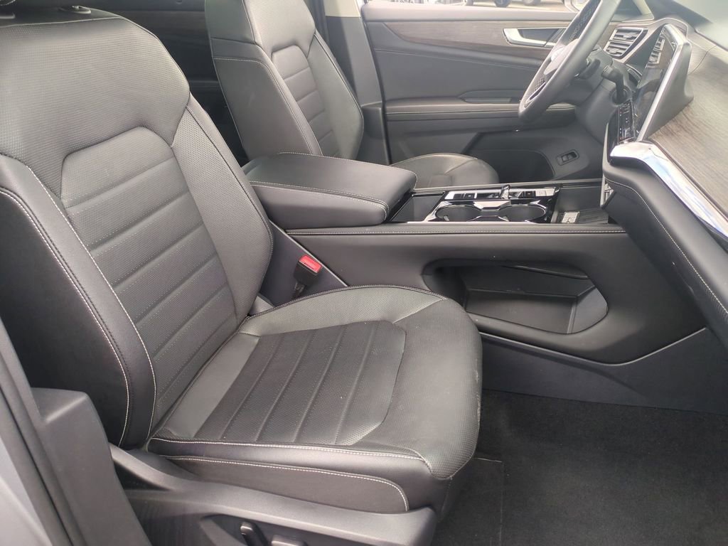 Used 2025 Volkswagen Atlas SEL AWD/4WD image 27