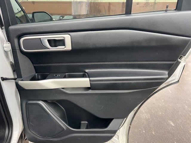 Used 2021 Ford Explorer XLT w/ Equipment Group 202A image 13