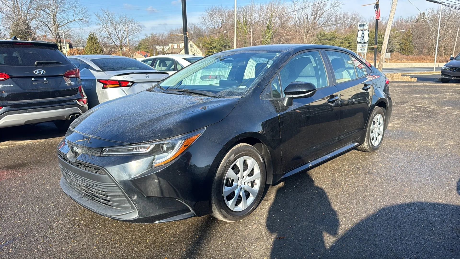 Used 2025 Toyota Corolla LE image 1