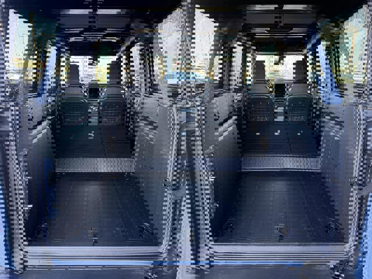 Used 2024 Ford Bronco Black Diamond image 45