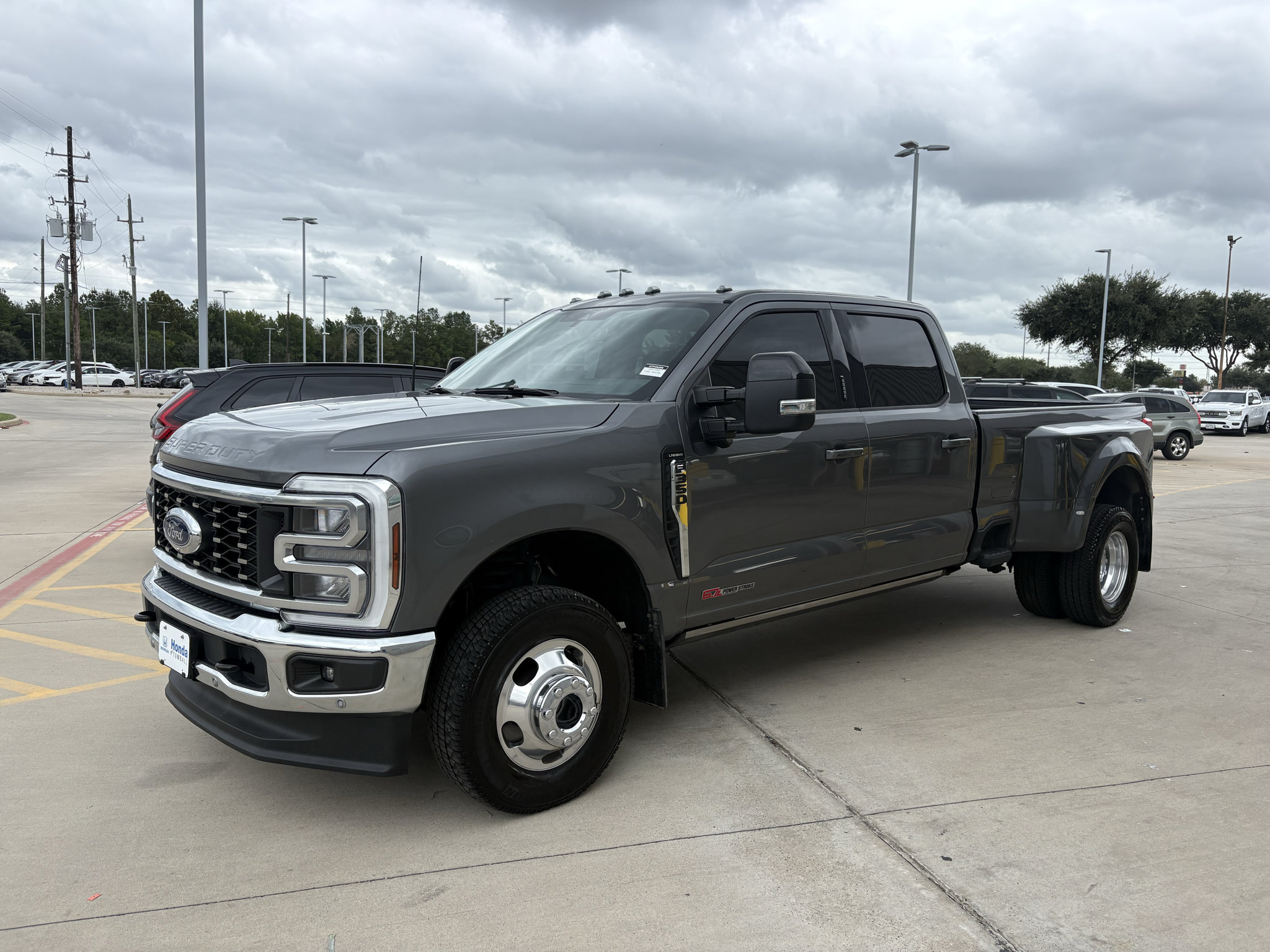Used 2024 Ford F350 Lariat w/ Lariat Ultimate Package AWD/4WD image 4