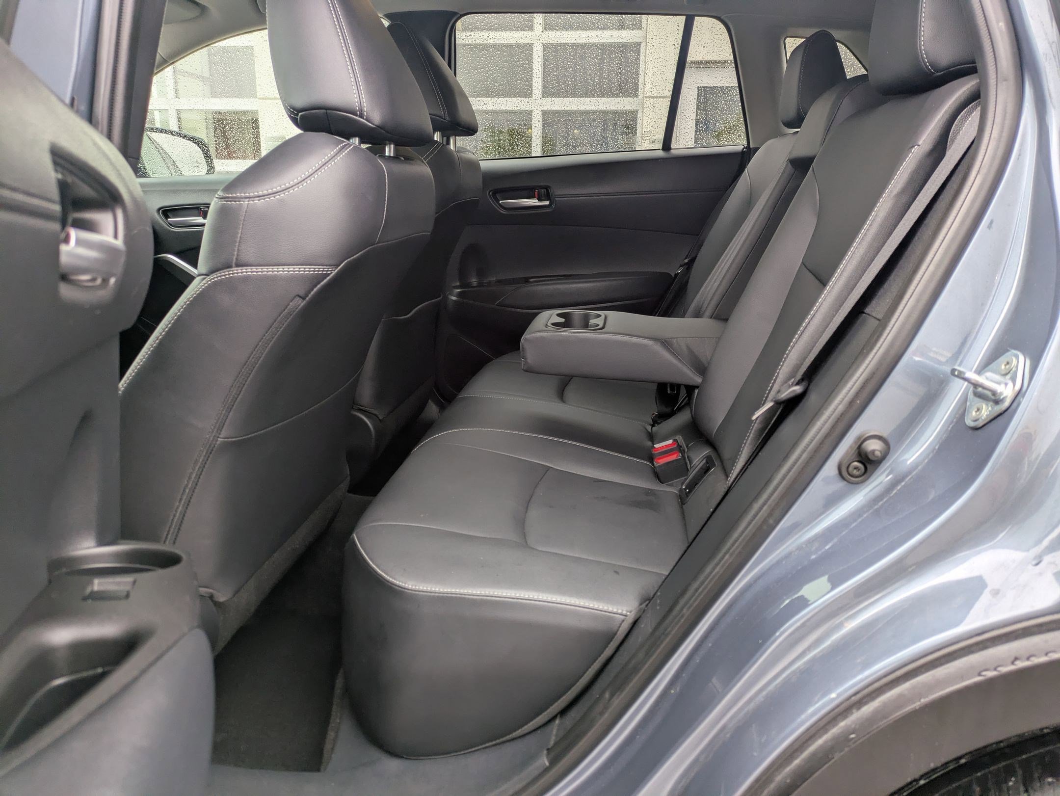 Used 2022 Toyota Corolla Cross XLE w/ Convenience Package AWD/4WD image 30