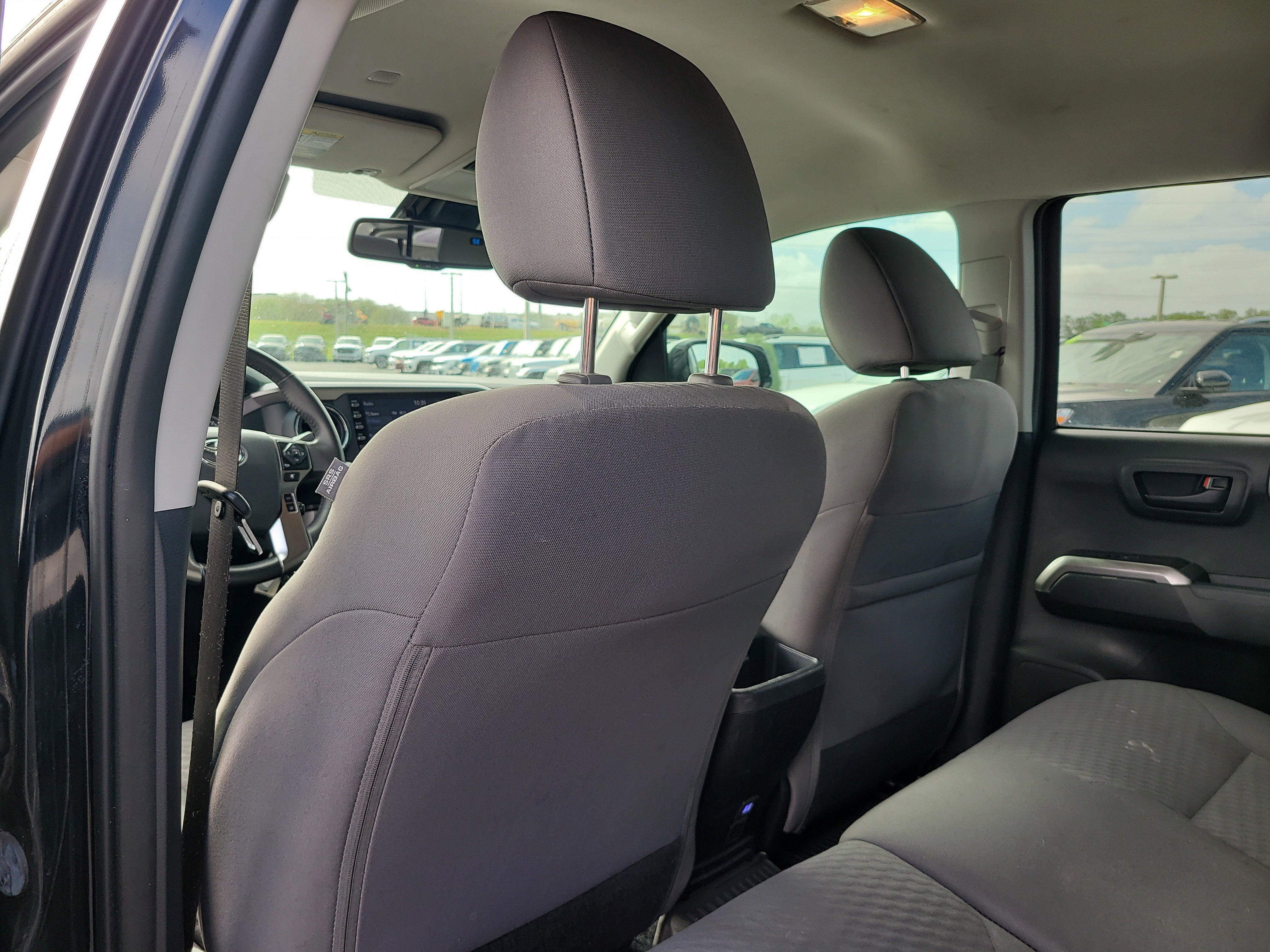 Used 2021 Toyota Tacoma SR5 AWD/4WD image 13