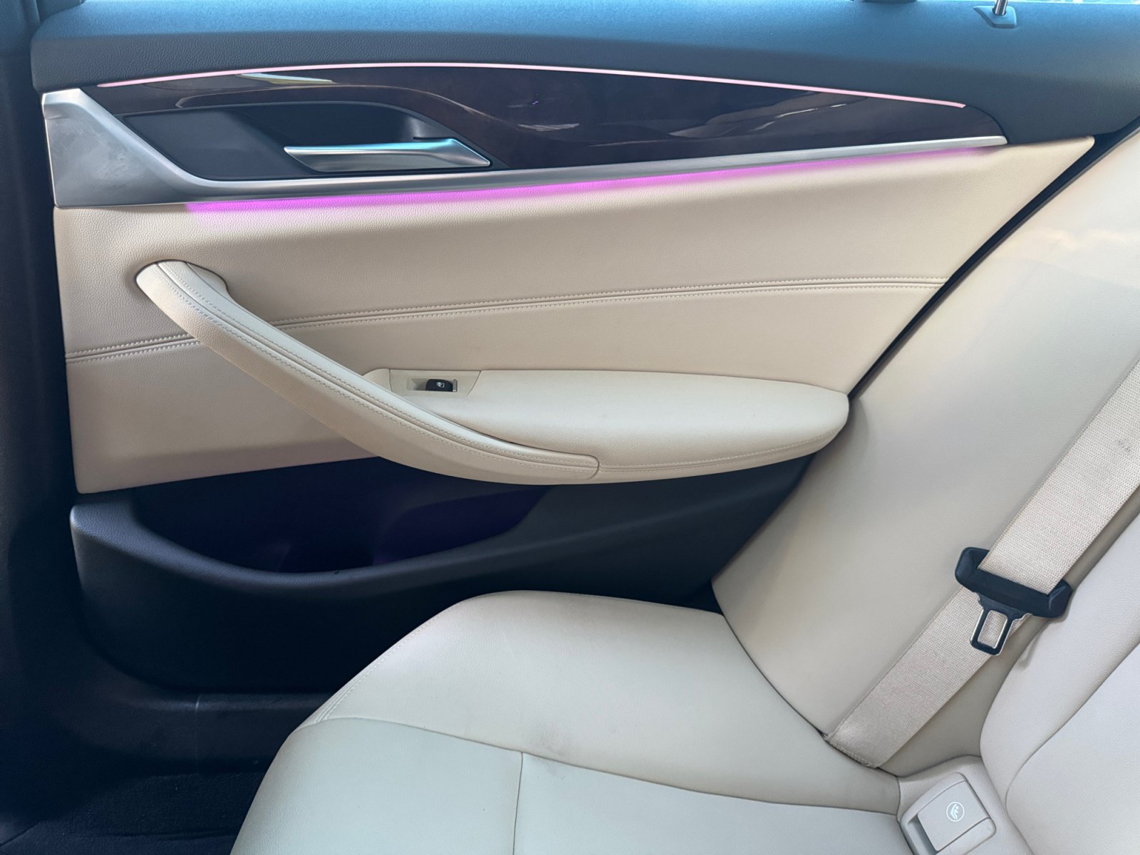 Used 2019 BMW 530i w/ Convenience Package RWD image 16