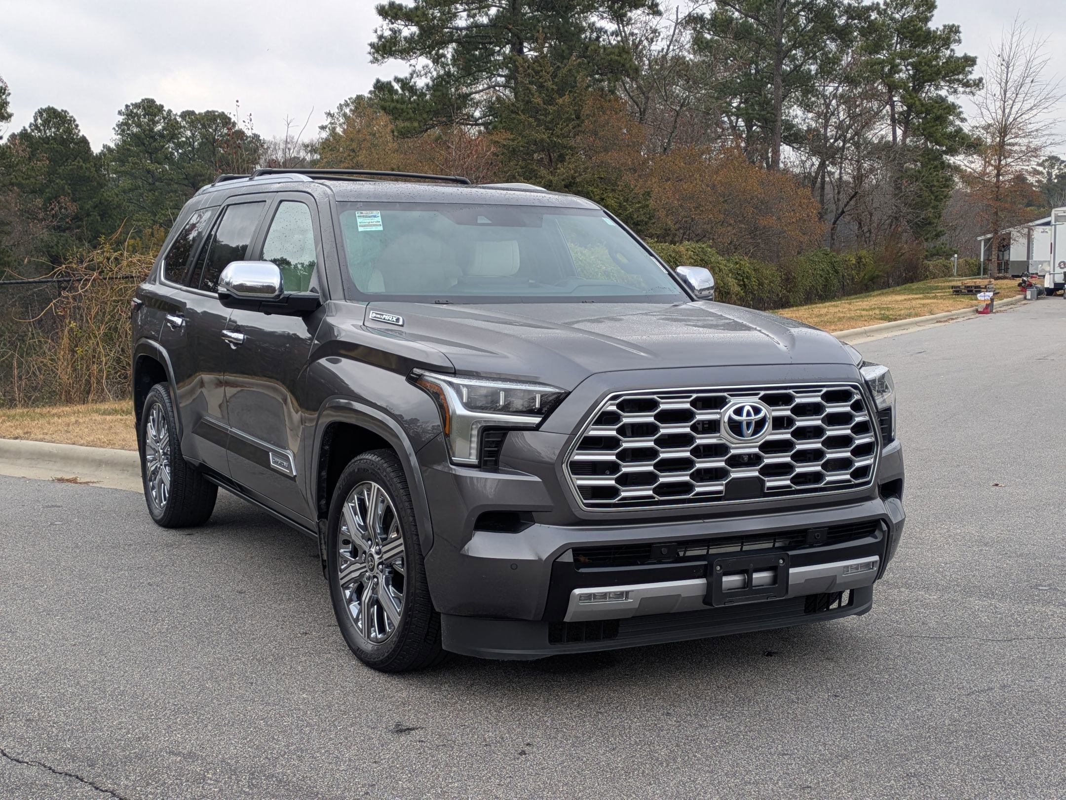 Used 2024 Toyota Sequoia Capstone image 3