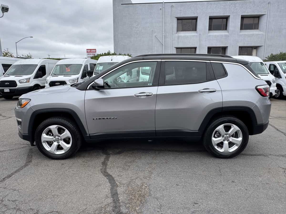 Used 2018 Jeep Compass Latitude w/ Popular Equipment Group AWD/4WD image 8