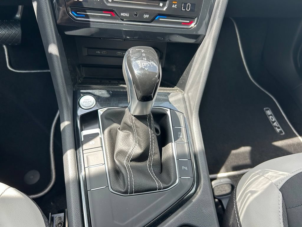 New 2026 Volkswagen Taos SE FWD image 50
