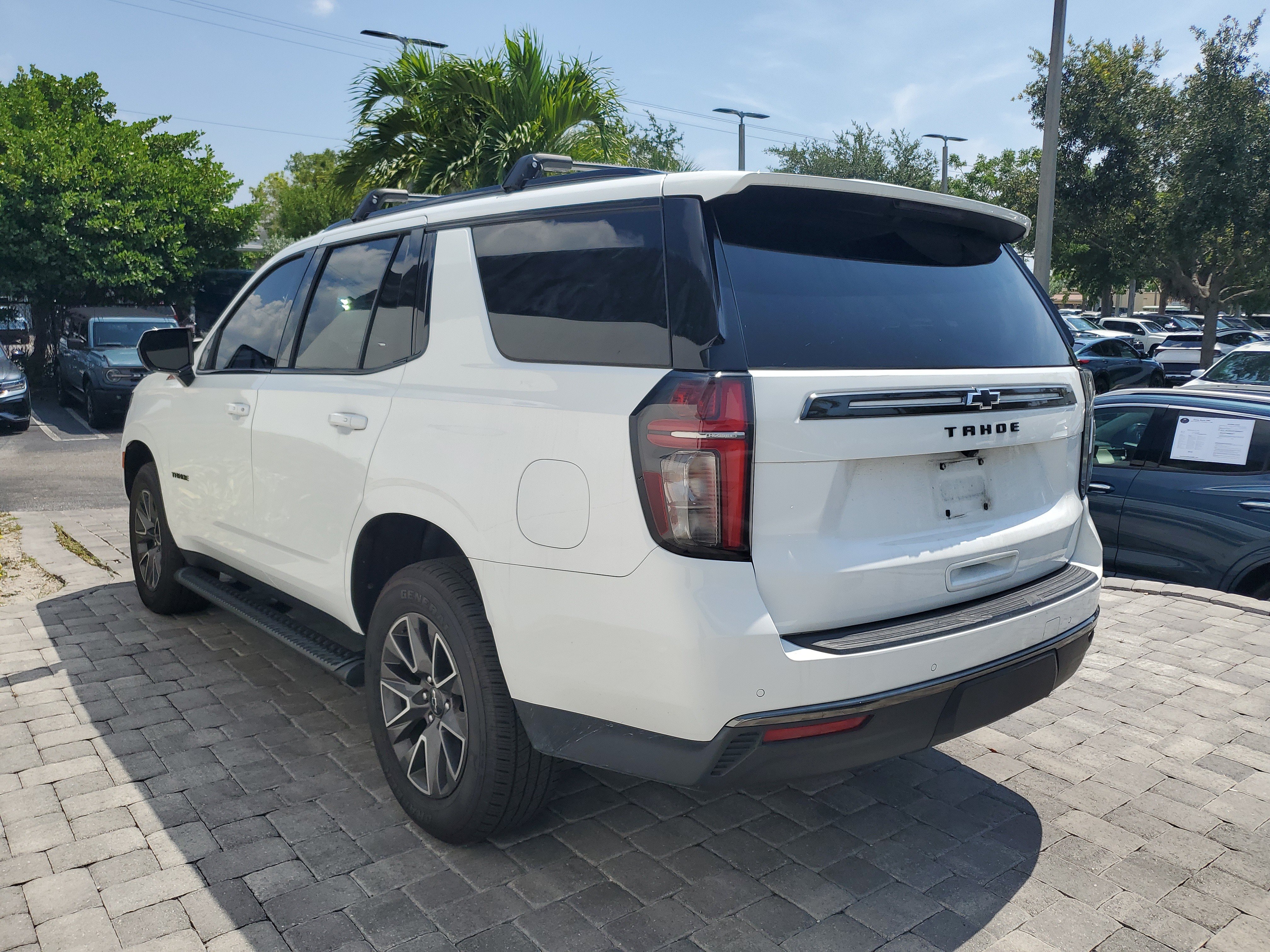 Used 2021 Chevrolet Tahoe Z71 w/ Rear Media and Nav Package AWD/4WD image 4