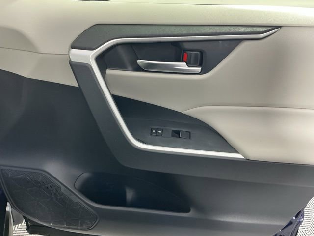 Used 2019 Toyota RAV4 XLE Premium w/ Cold Weather Package AWD/4WD image 13