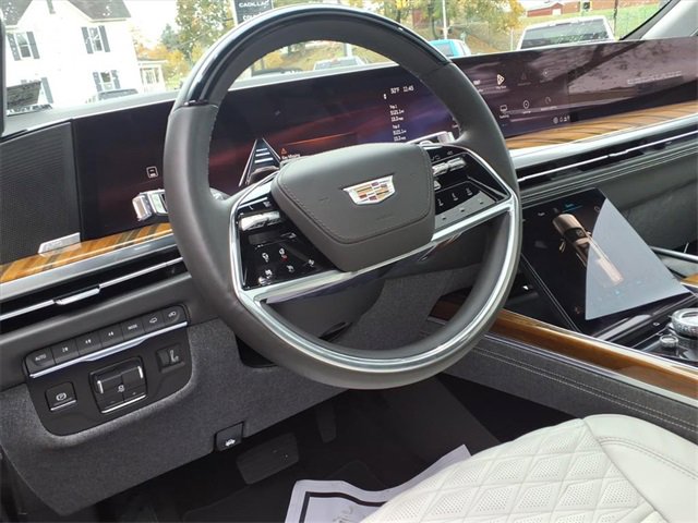 Used 2025 Cadillac Escalade ESV Sport Platinum image 11