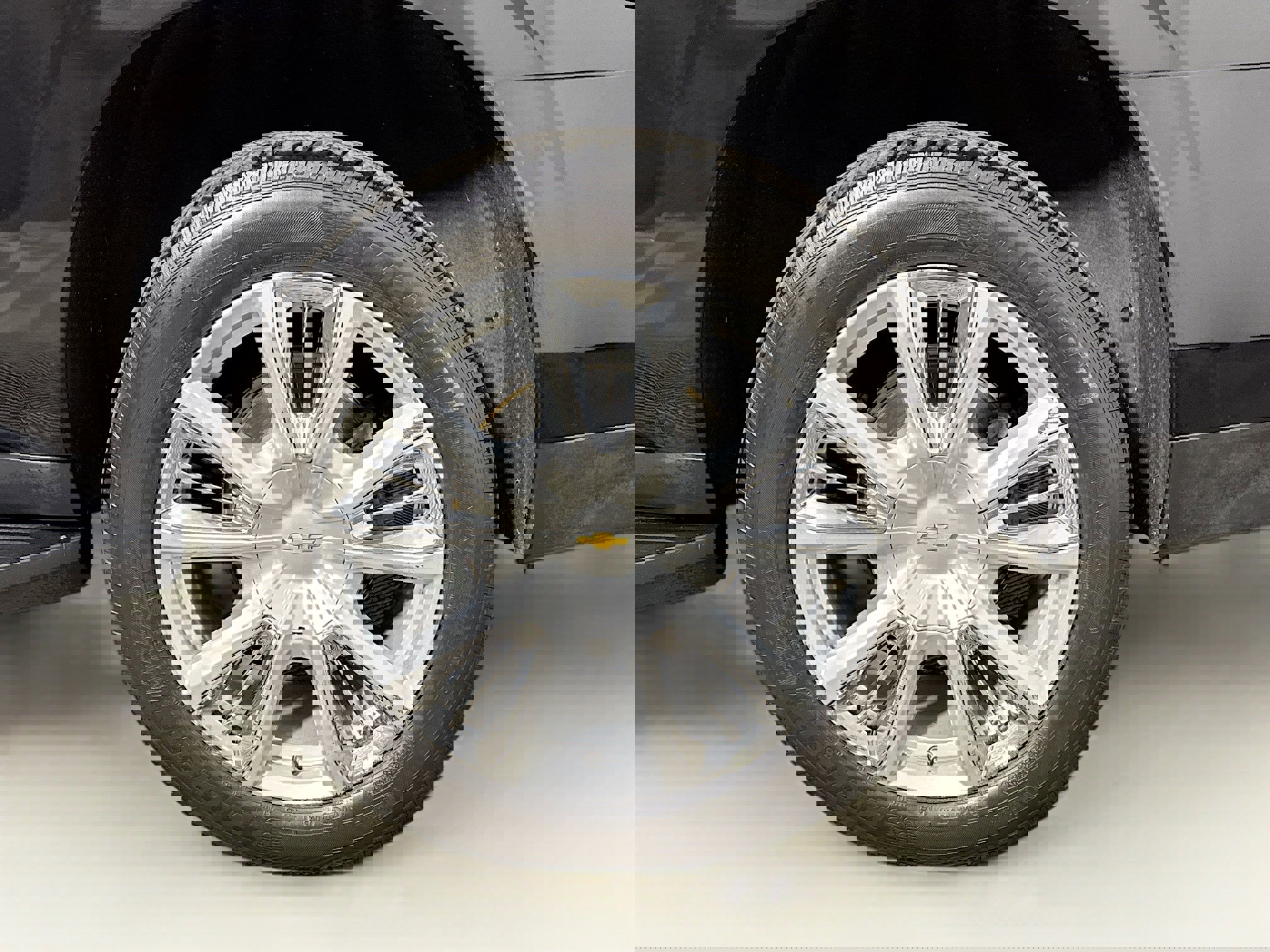 Used 2023 Chevrolet Suburban High Country image 32