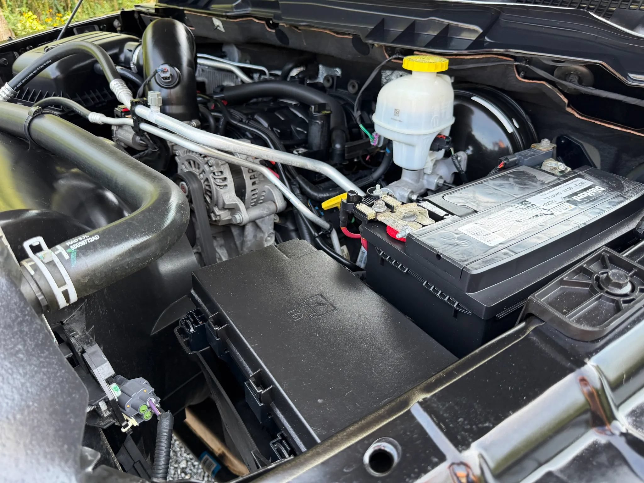Used 2020 RAM 1500 Classic SLT w/ Luxury Group AWD/4WD image 40