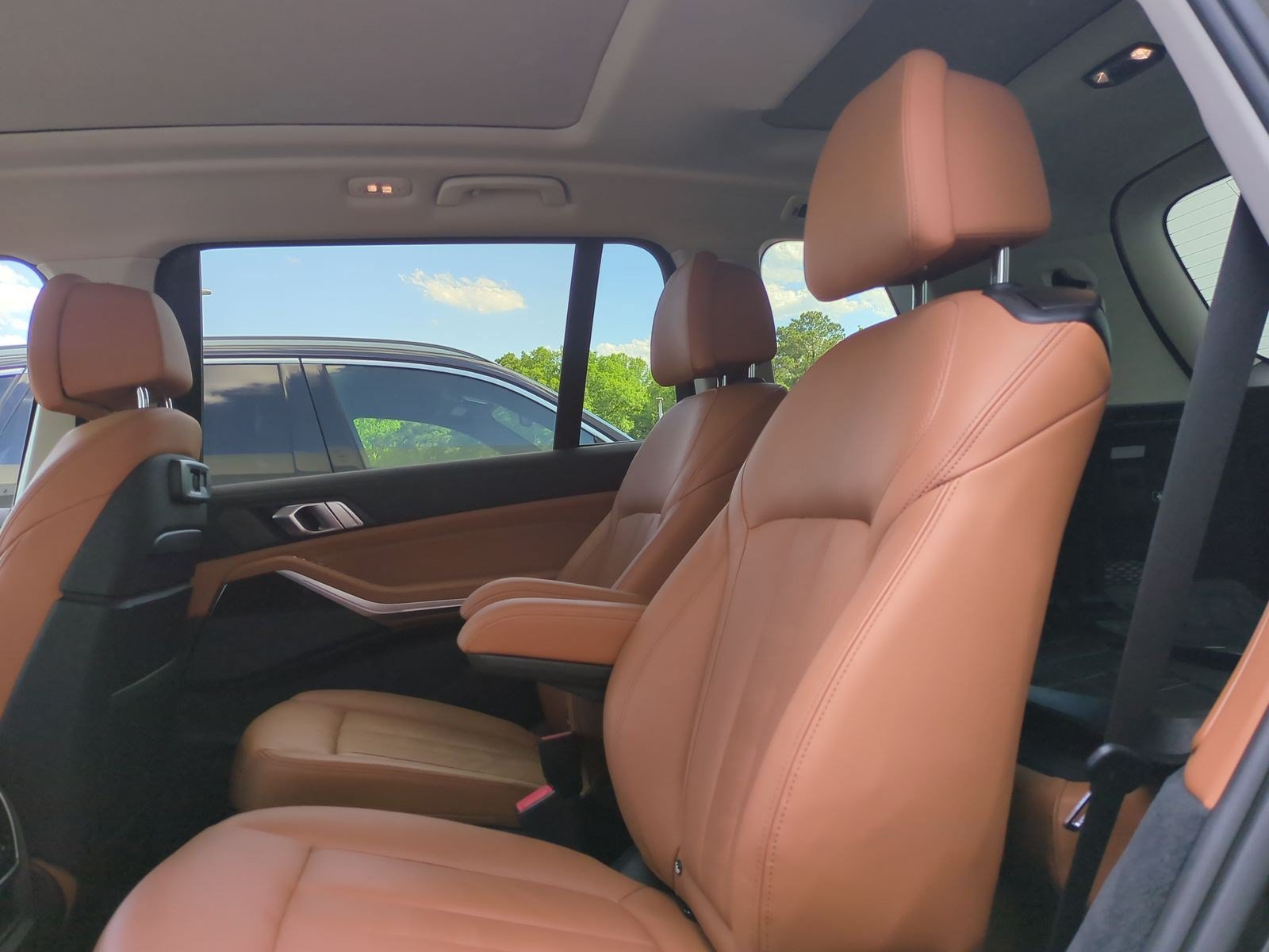 Used 2019 BMW X7 xDrive50i w/ Premium Package AWD/4WD image 30