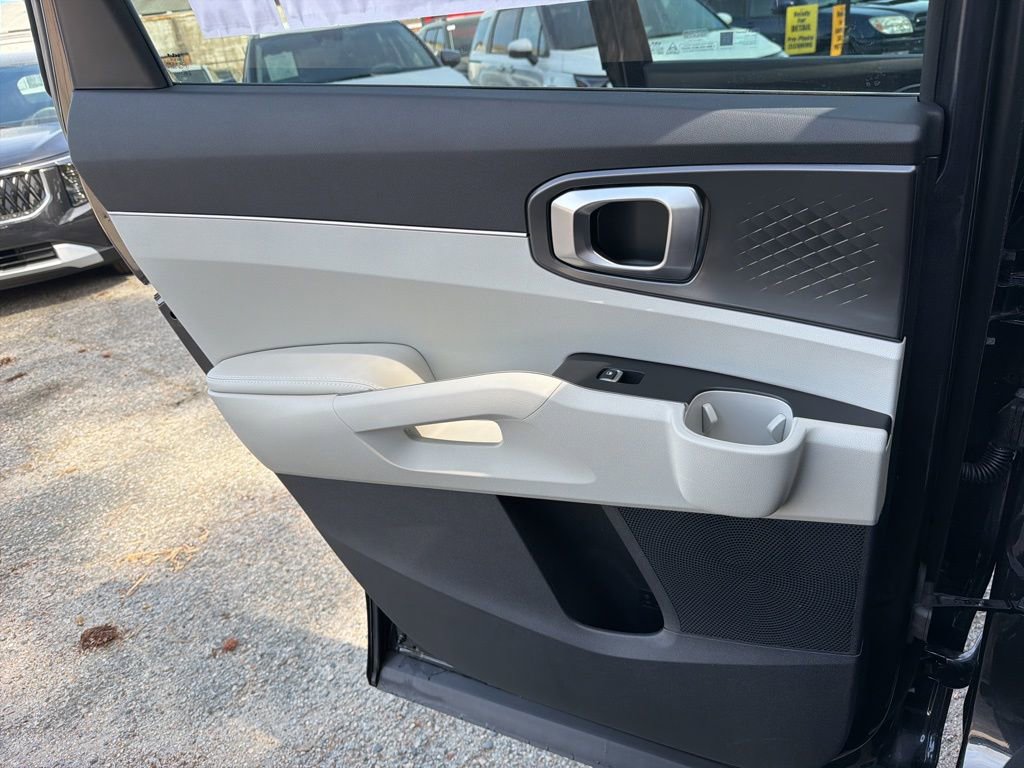 Certified 2025 Kia Sorento EX w/ Panoramic Sunroof Package image 22