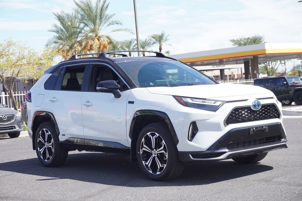 Used 2024 Toyota RAV4 XSE w/ Weather Package AWD/4WD image 5