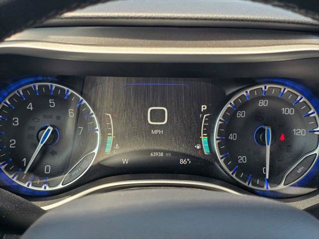 Certified 2024 Chrysler Pacifica Touring-L FWD image 39