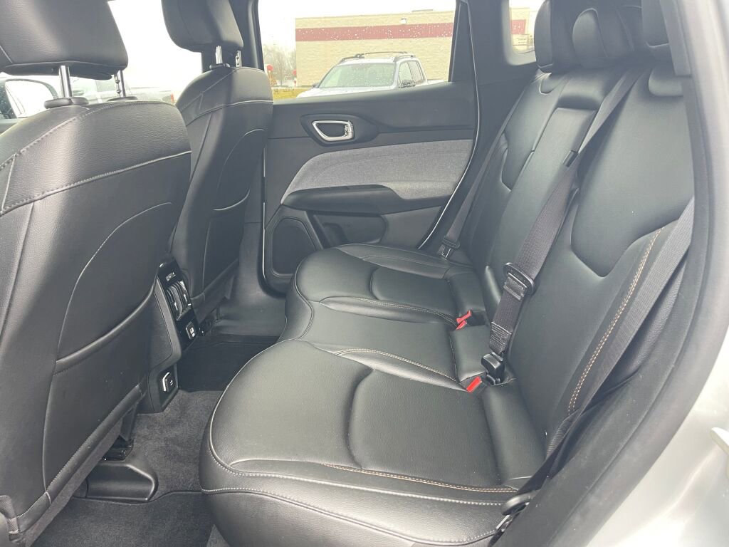 Used 2024 Jeep Compass Latitude image 19